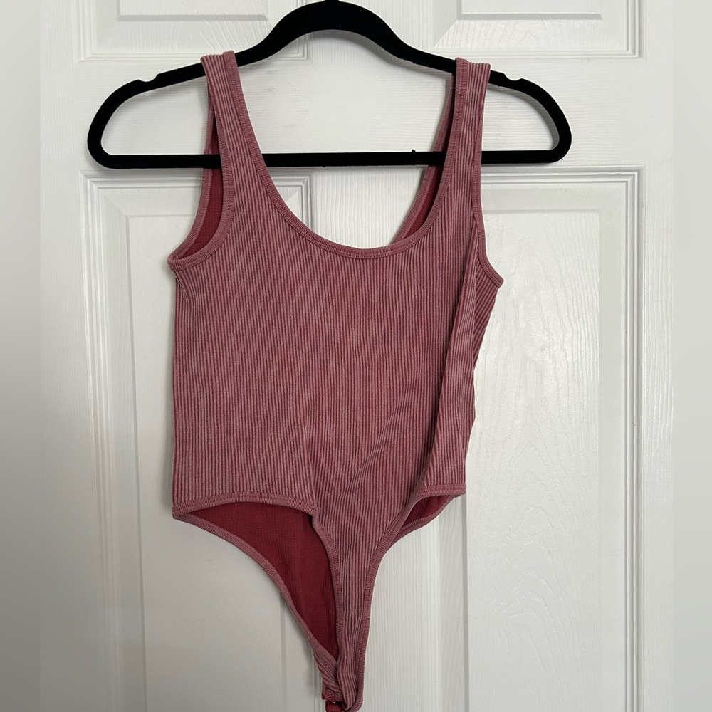 Dusty Rose Ribbed Bodysuit - Picture 2 of 3